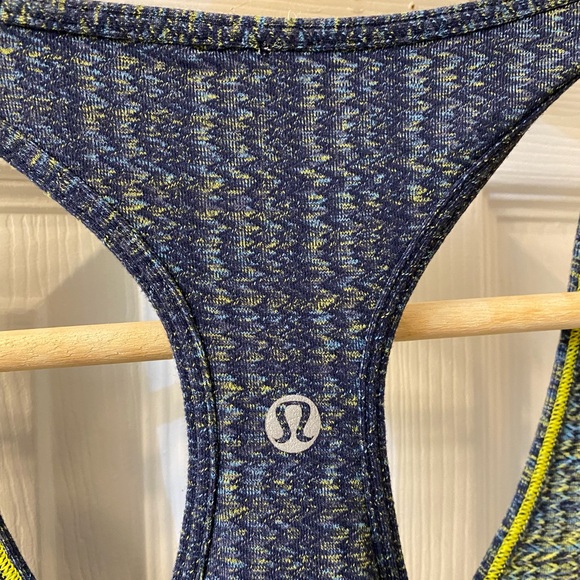 Lululemon cool racerback tank top Ziggy Wee size 6 medium great condition clean - Picture 2 of 6